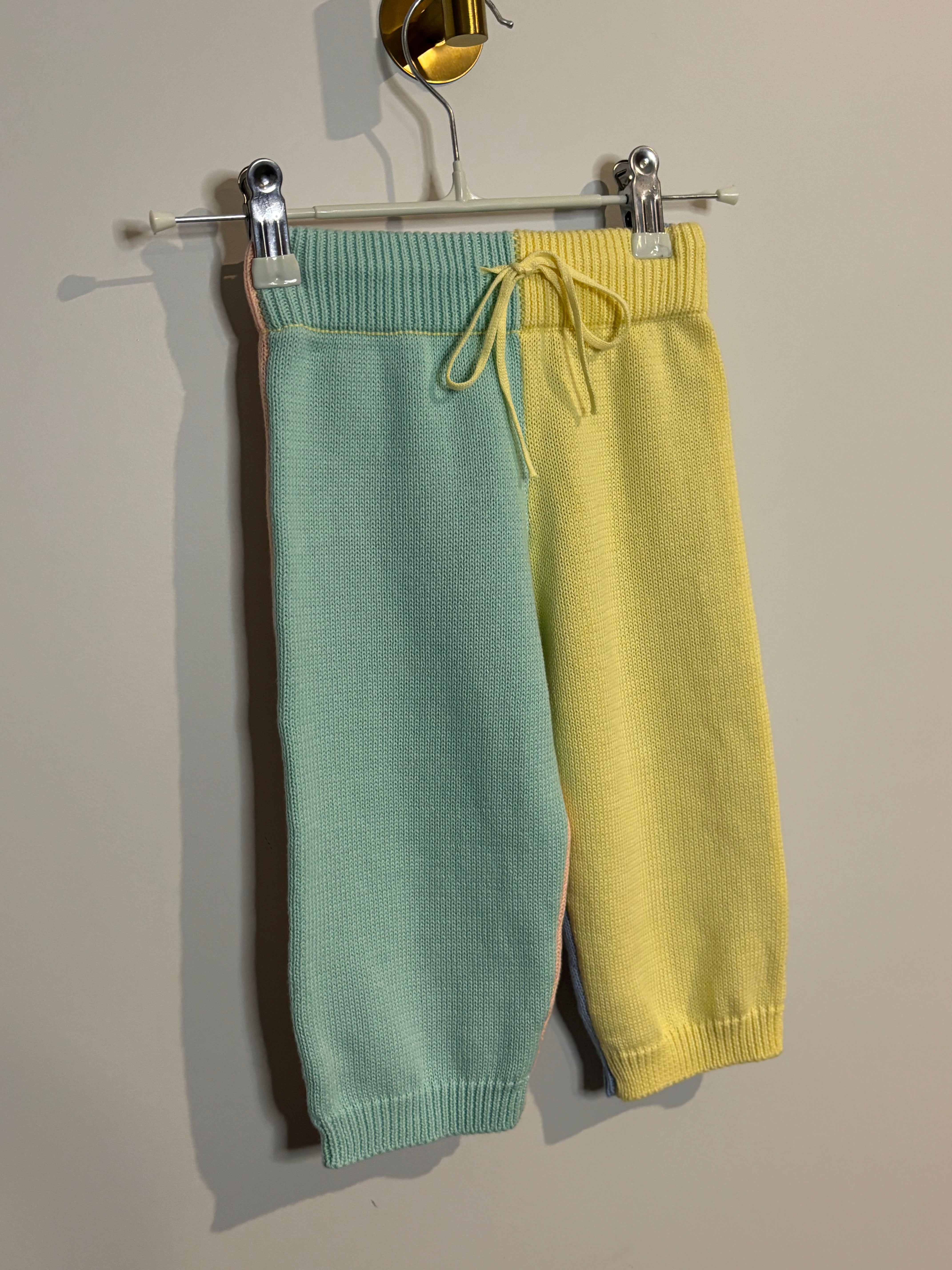 Knit Pullover and Matching Knit Pants Set - Pastel Colourblock